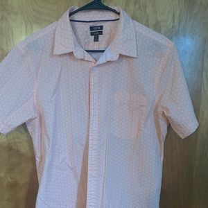 Men’s short sleeve button down shirt. Slim fit.